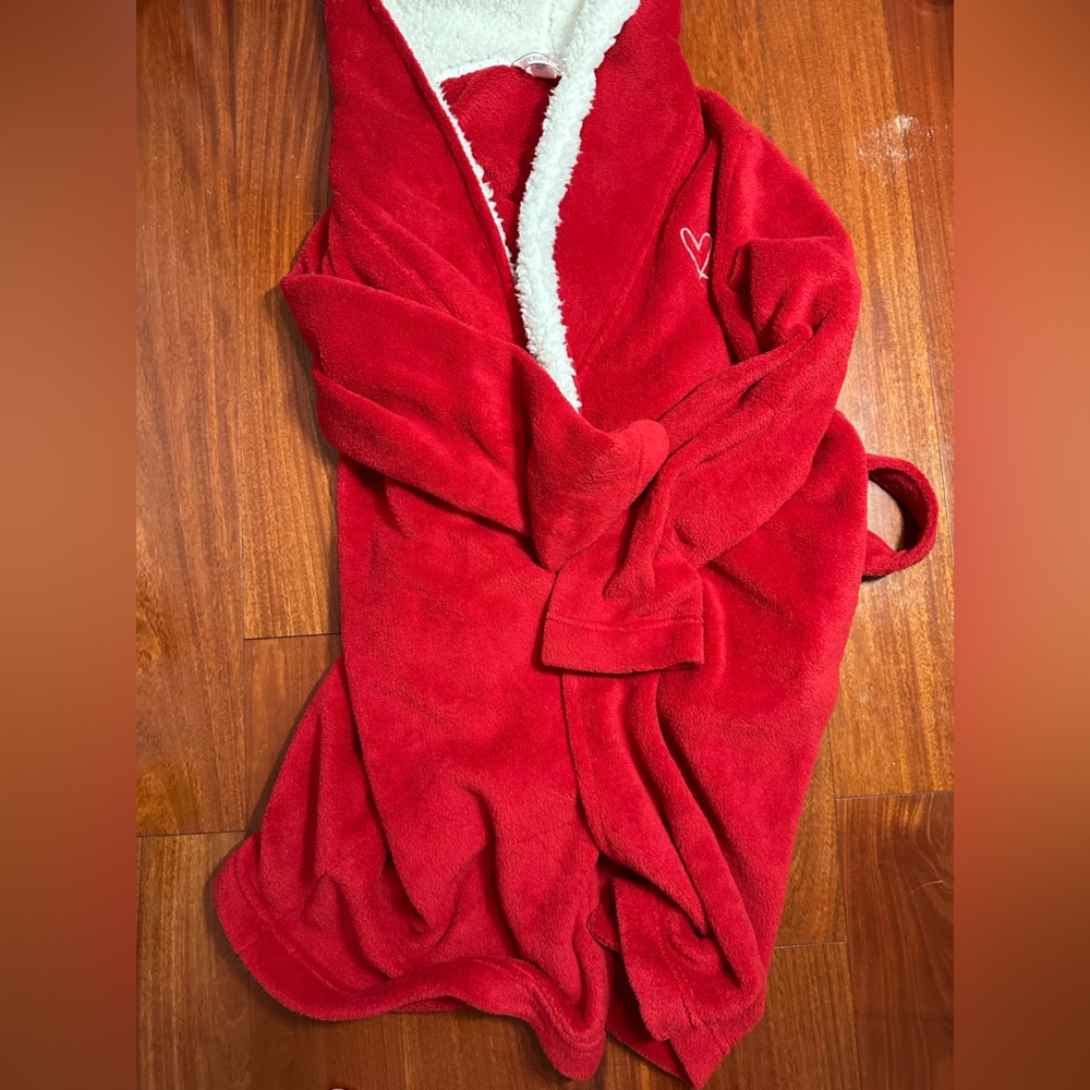 Victoria’s Secret cozy robe red XS unworn